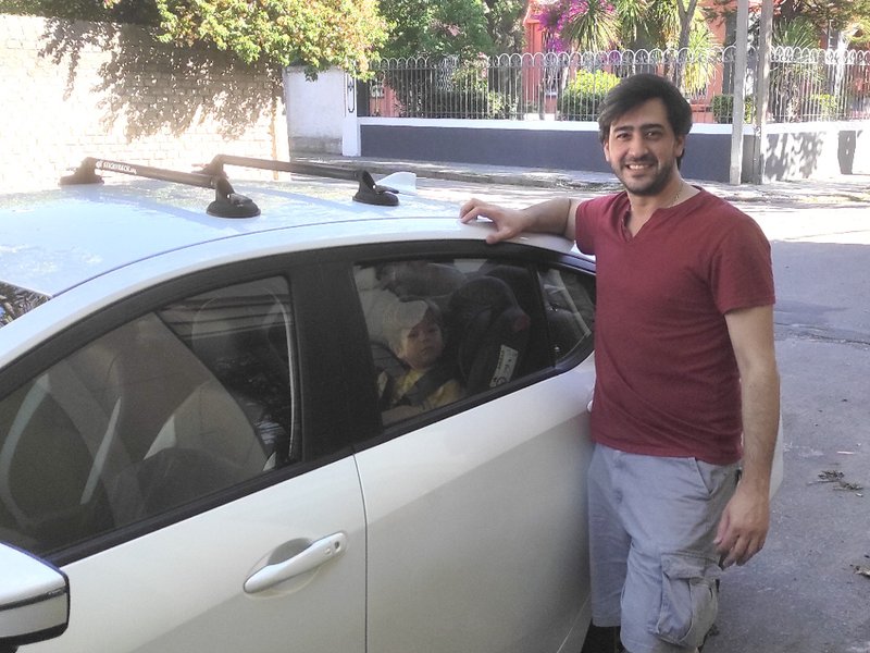 Ignacio barras para con ventosas StickyRack.uy