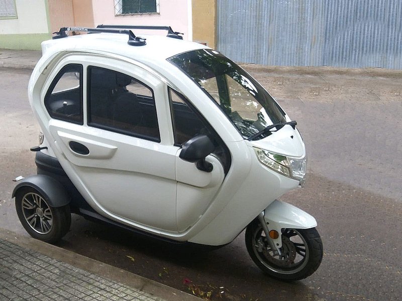 Barras con ventosas par triciclo eléctrico Nora Segurola StickyRack.uy