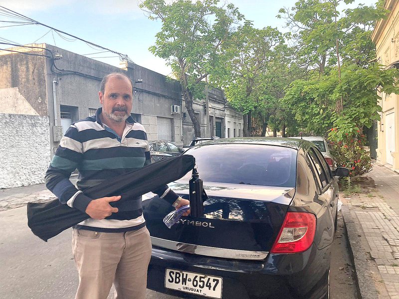 Baca para Renault Symbol Eduardo Pizzini StickyRack.uy barra con ventosa