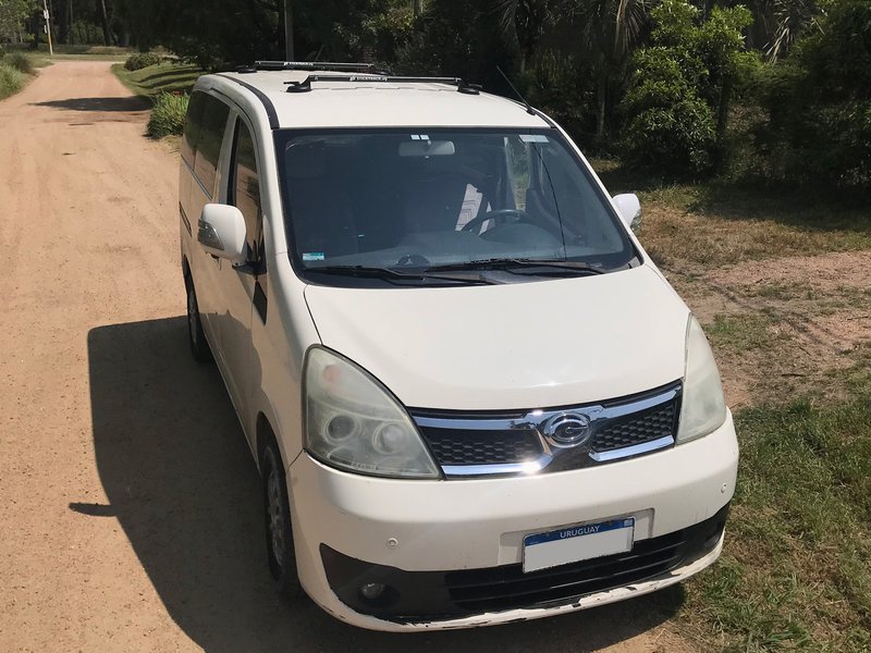 Gustavo Zubiri Gac Gonow Starry barras porta equipaje ventosas baca camioneta StickyRack.uy El Pinar