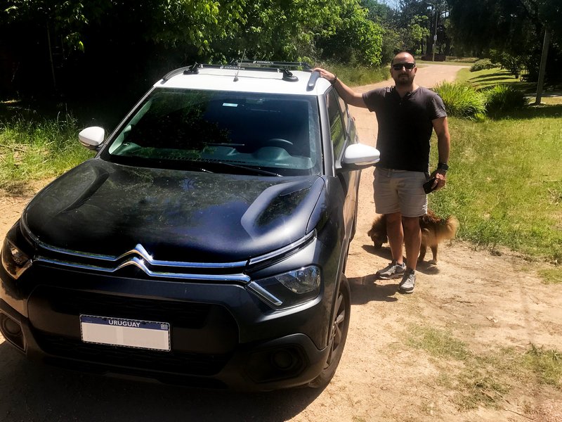 2024-10-29 Rodrigo Sarrazin Chile baca para Citroen C3 2023 StickyRack portaquipaje con ventosa.jpg