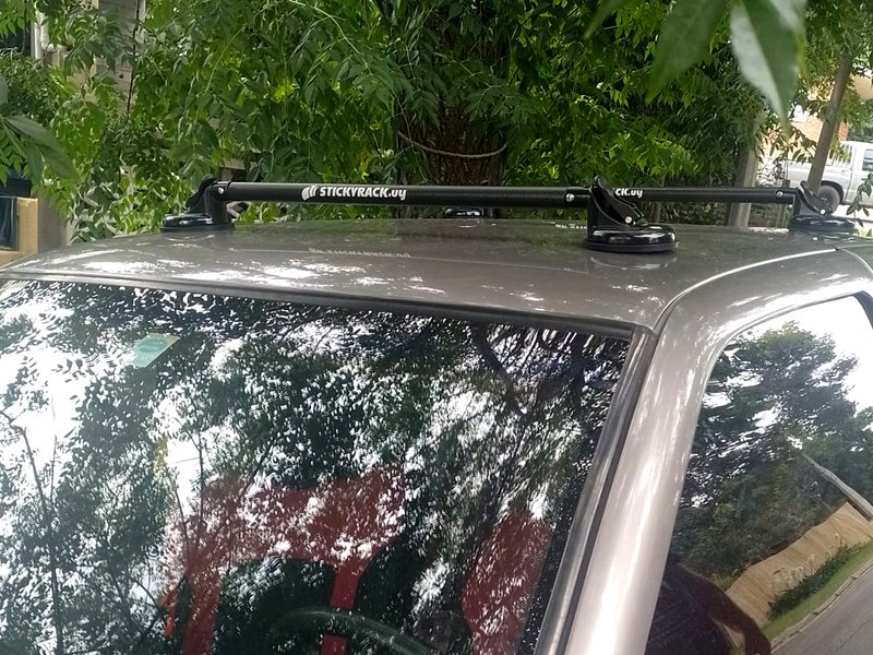 2024-12-23 Marcela Carballo Colonia Sacramento barras universales portaequipaje con ventosas sticky rack